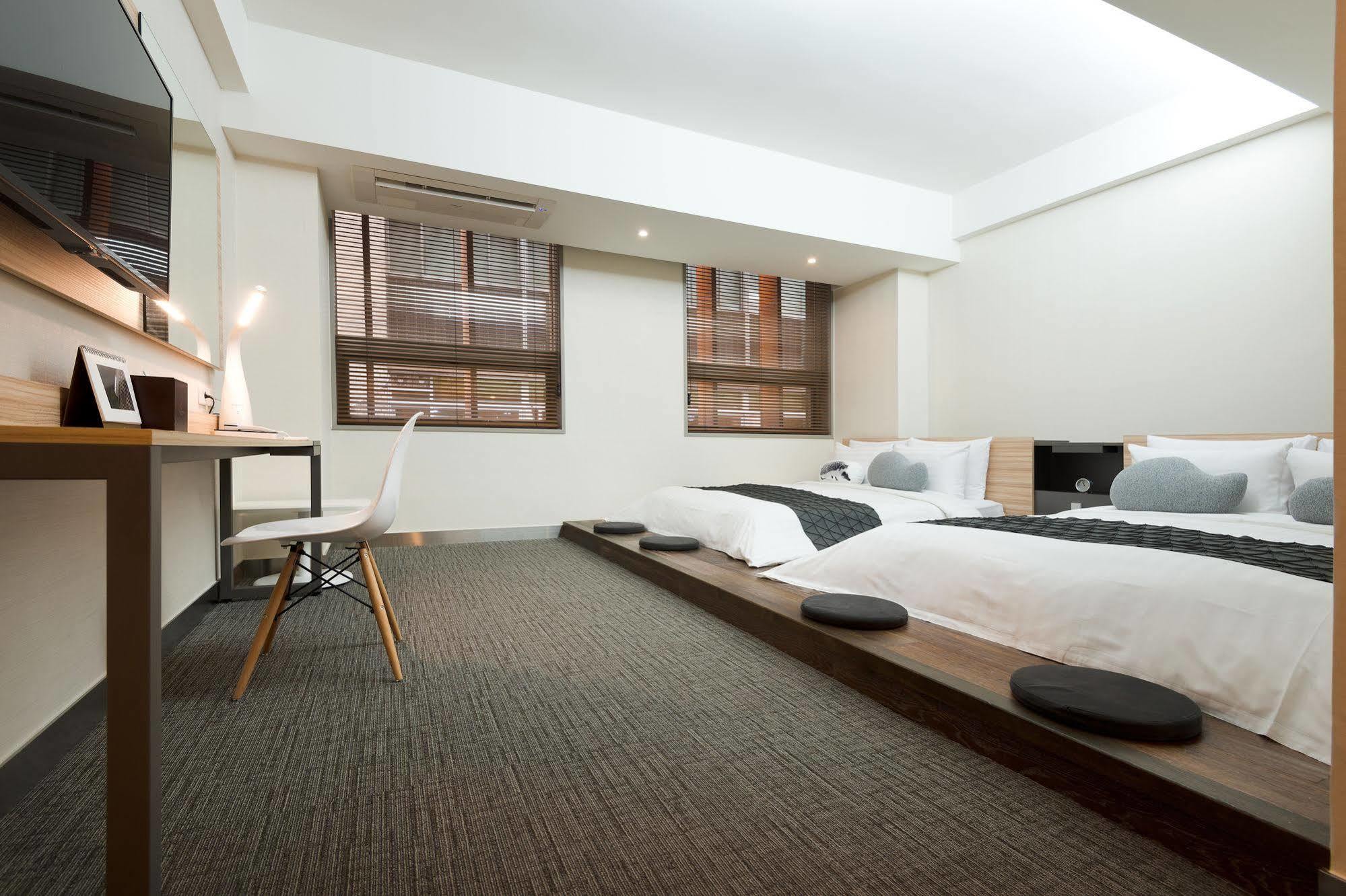 Metro Hotel Myeongdong Szöul Kültér fotó